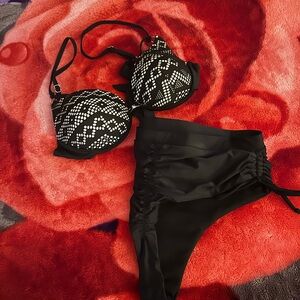 Black and White Bikini Set